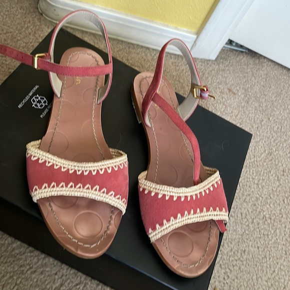 Boden Shoes - Low heeled boho sandal